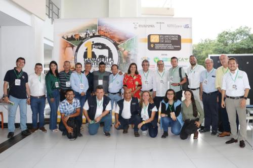 Conferencistas y equipo Biocarbono